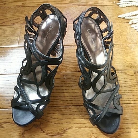 Shoes - Picture 2 of 3